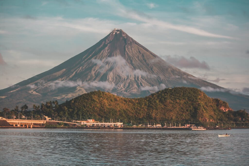 How to visit Mt Mayon