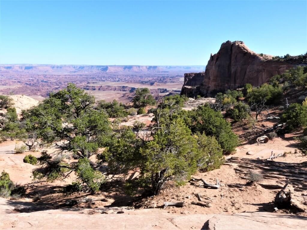 Hiking in the Islands in the Sky District