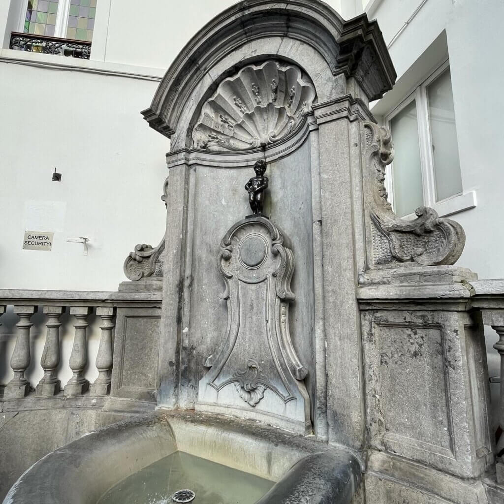 Top historical statues Brussels