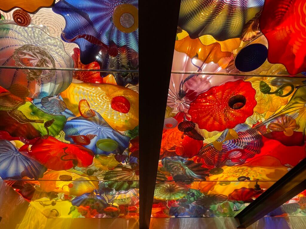 visit Chihuly garden and glass