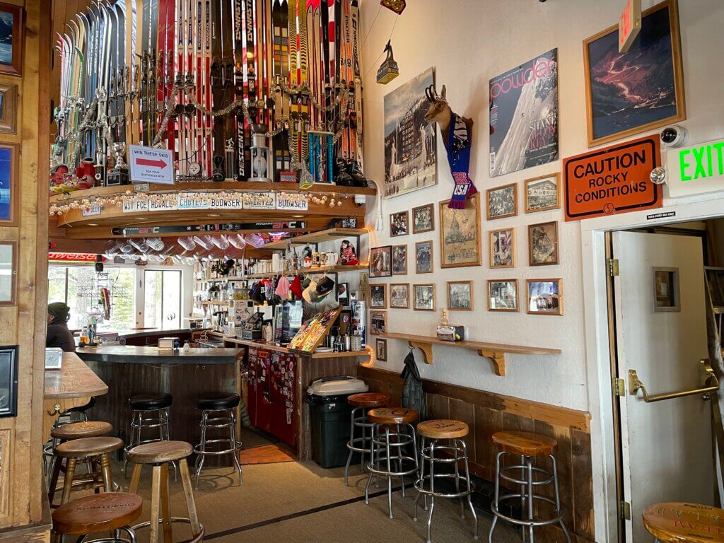 best apres ski bars in Tahoe