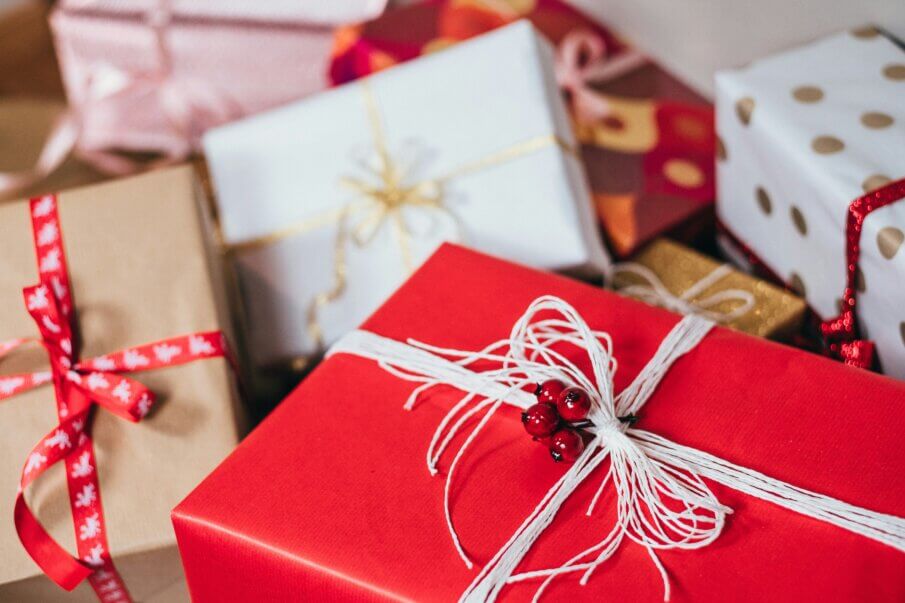 Adventure travel gifts