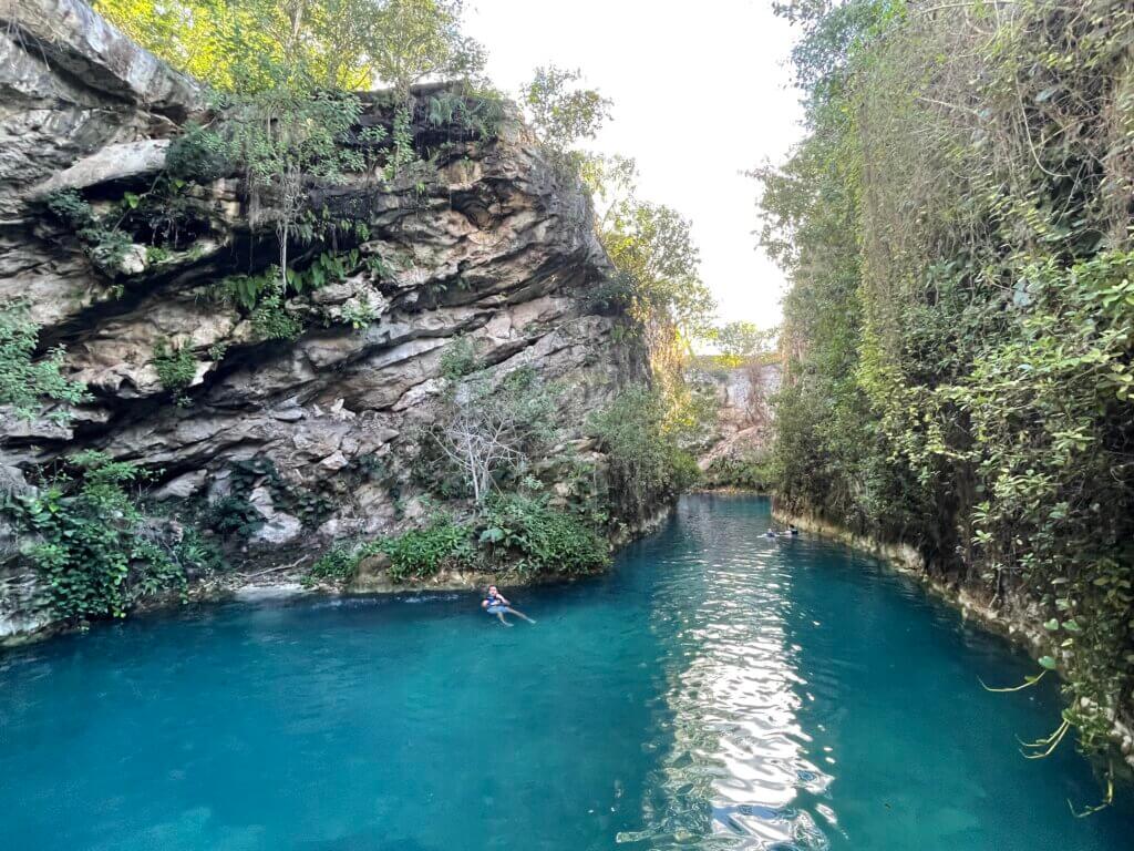 how to get to santa barbara cenotes