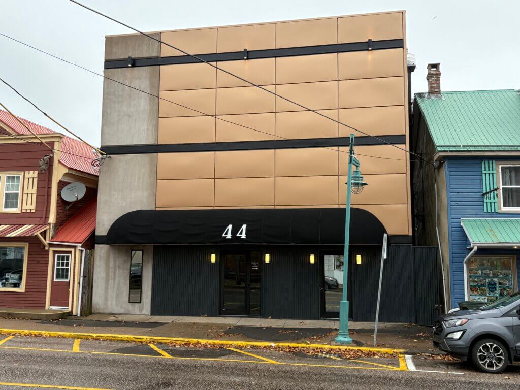 Best luxury hotel in Digby Nova Scotia